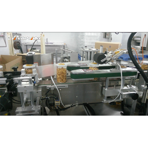 平面貼標(biāo)機(jī)視頻